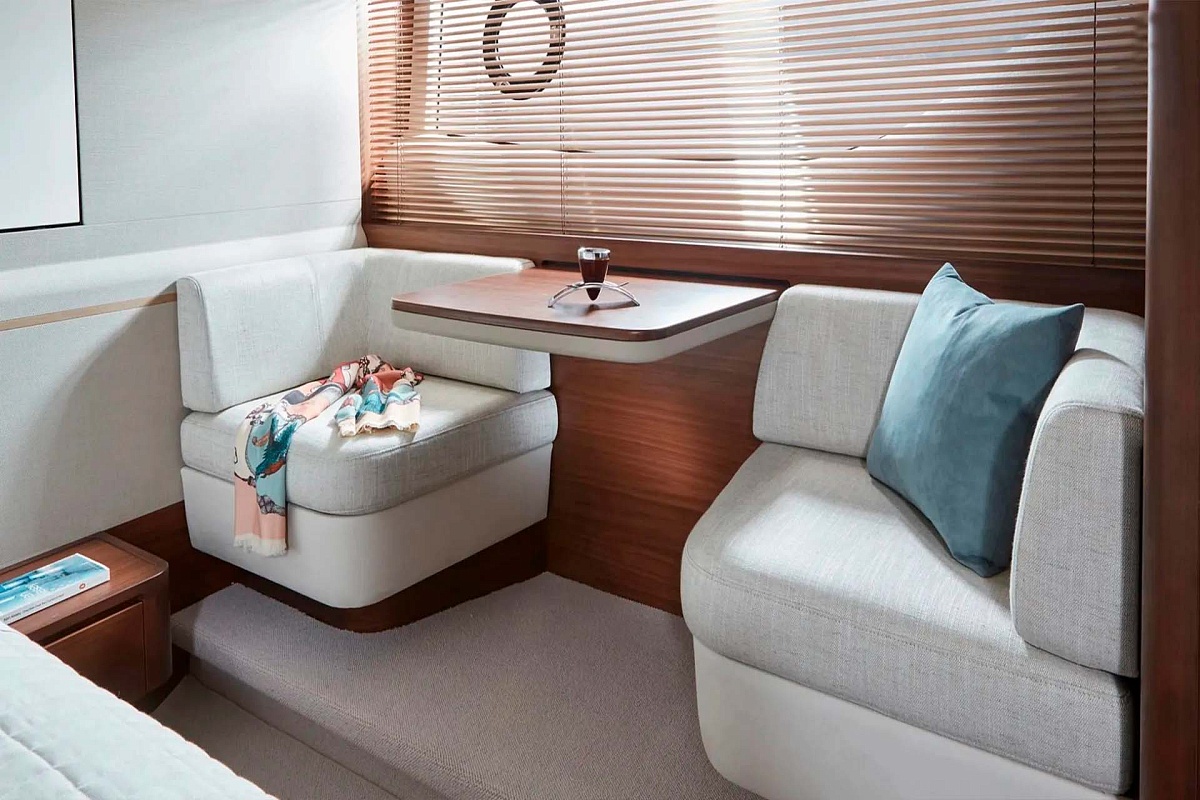 Аренда яхты PRINCESS 55 F Imero На Миконосе